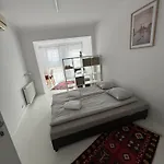 Esa Albergue