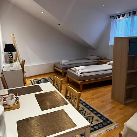 Esa Albergue *